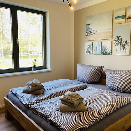 Ferienwohnung Auszeit In Den Parkvillen Carlota Und Candela Baabe Ngoại thất bức ảnh