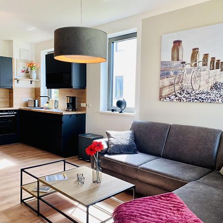 Ferienwohnung Auszeit In Den Parkvillen Carlota Und Candela Baabe Ngoại thất bức ảnh