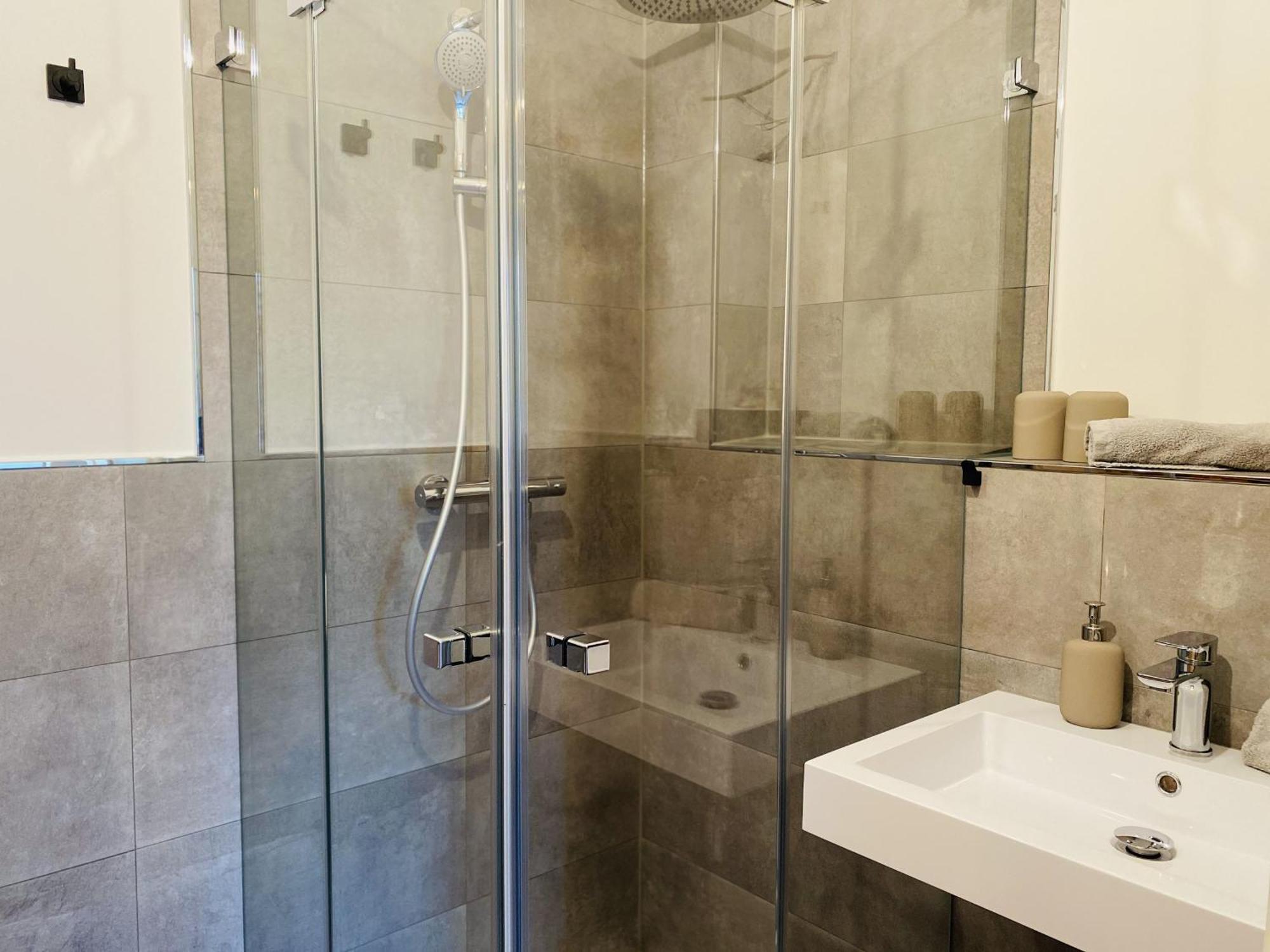 Ferienwohnung Auszeit In Den Parkvillen Carlota Und Candela Baabe Ngoại thất bức ảnh